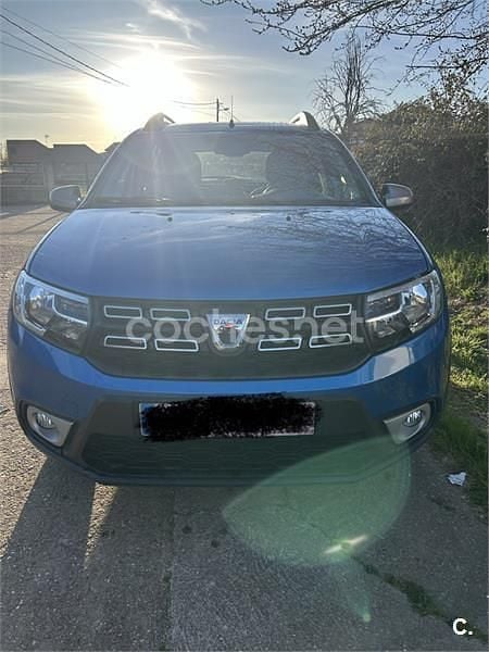 Usado Dacia Sandero Comfort 90 CV (66 kW) 2018 Azul Berlina