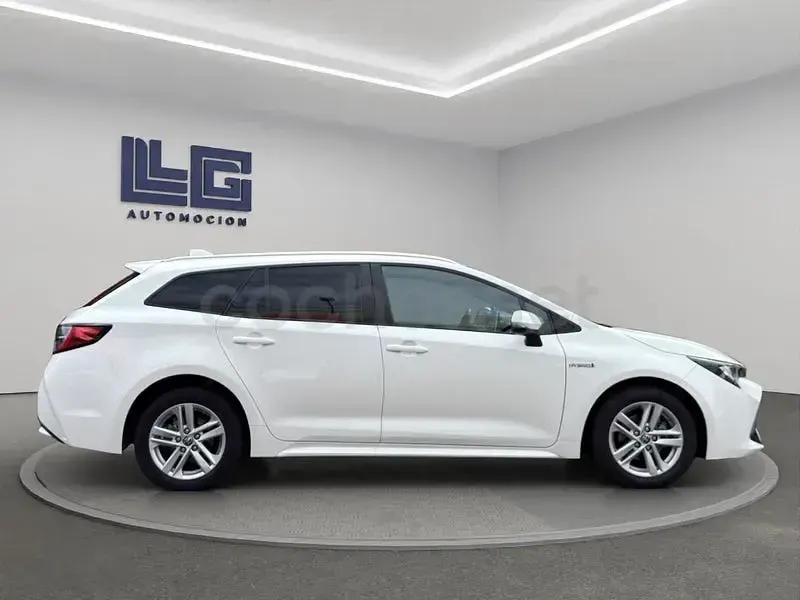 Usado Toyota Corolla Active 122 CV (89 kW) 2021 Blanco Familiar