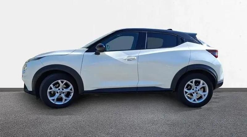 Usado Nissan Juke N-Connecta 117 CV (86 kW) 2020 Lunar white (metalizado) techo SUV