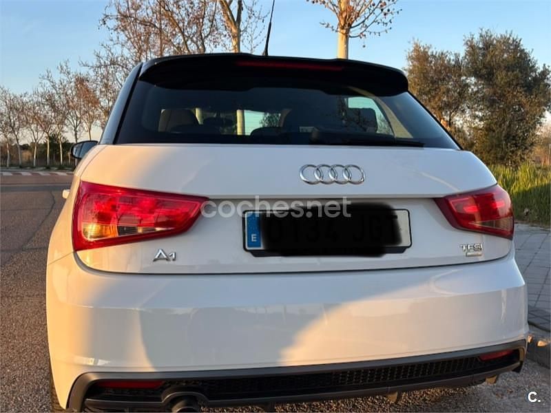 Usado Audi A1 Sportback 95 CV (69 kW) 2015 Blanco Utilitario