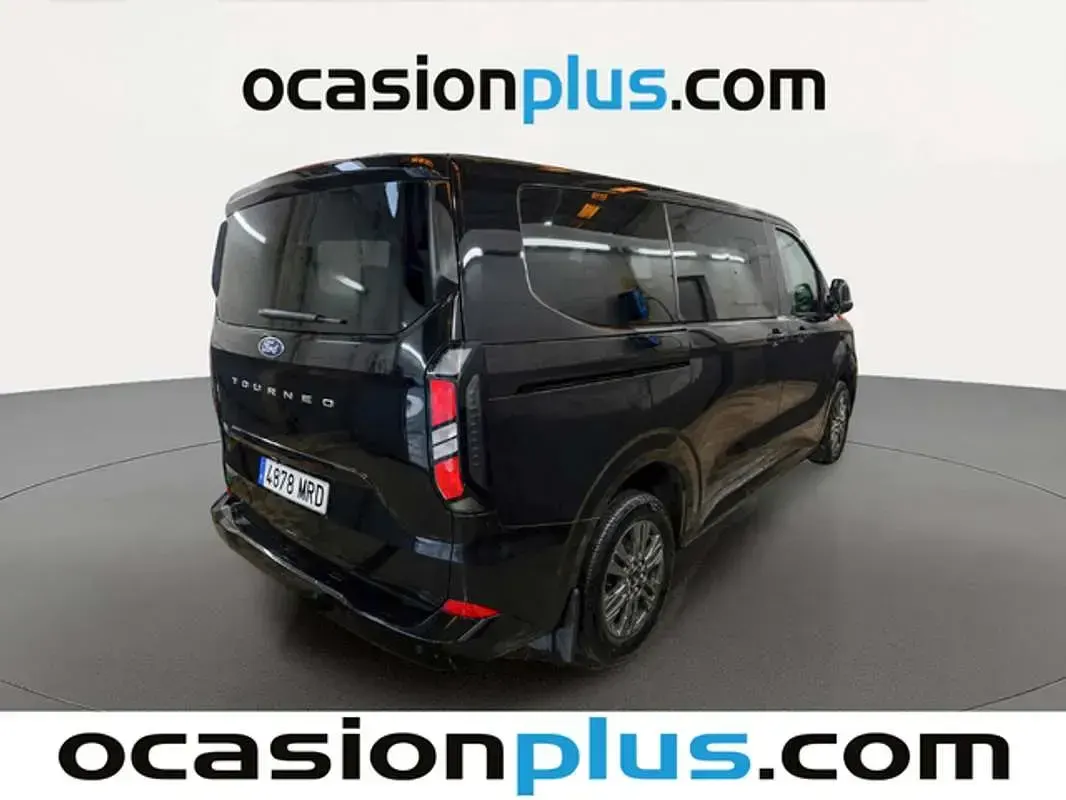 Usado Ford Tourneo Custom Titanium X 170 CV (125 kW) 2024 Negro Van