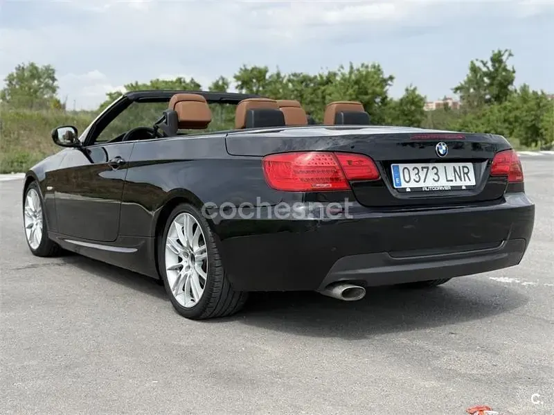 Usado BMW 320 Cabriolet 177 CV (130 kW) 2010 Negro Descapotable