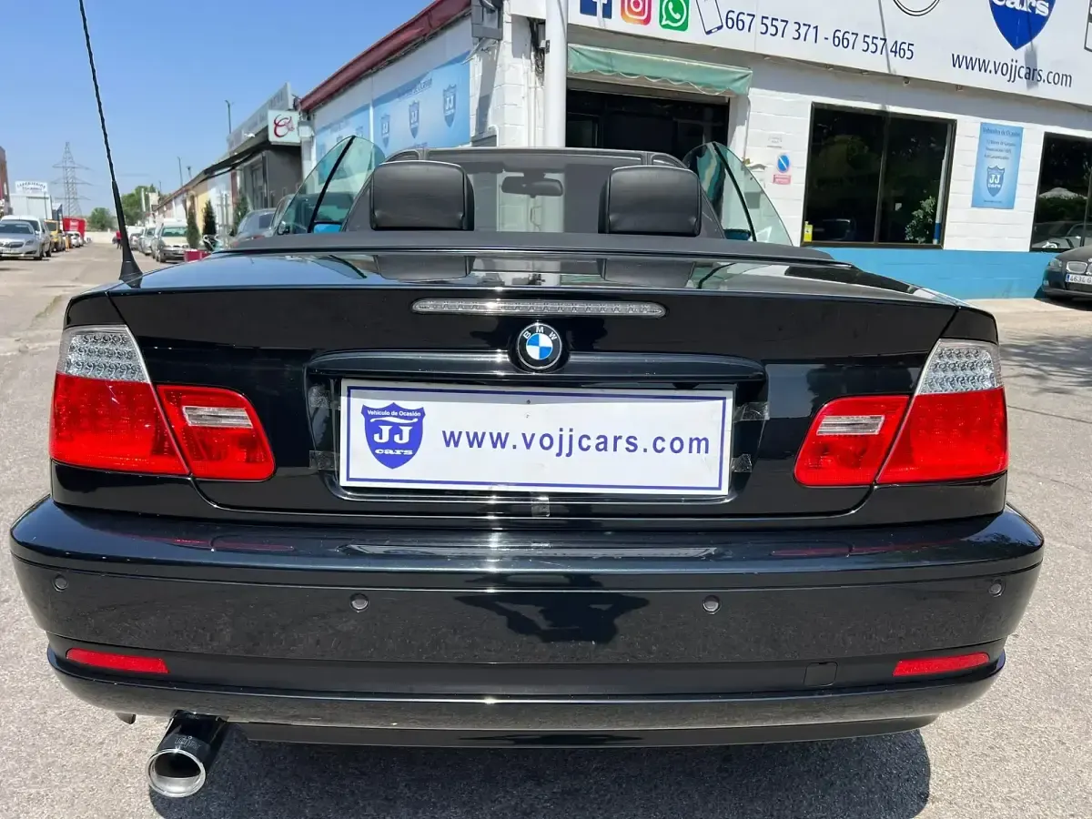 Usado BMW 318 Cabriolet 143 CV (105 kW) 2006 Negro Descapotable