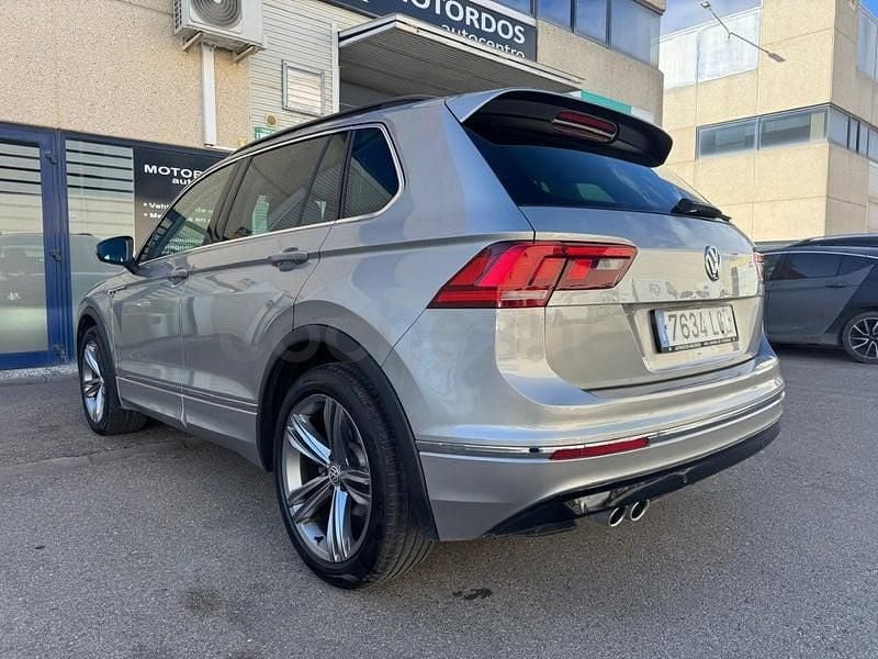 Usado VW Tiguan 130 CV (95 kW) 2020 Gris / plata SUV