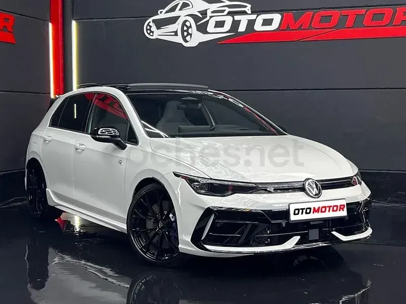 Usado VW Golf VIII R 333 CV (244 kW) 2026 Blanco Berlina