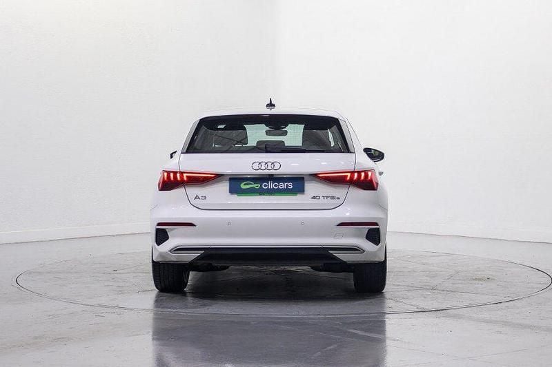 Usado Audi A3 Sportback e-tron Advanced 150 CV (110 kW) 2022 Blanco Utilitario