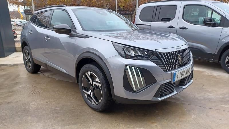Nuevo Peugeot 2008 Allure 145 CV (106 kW) 2025 Gris / plata SUV