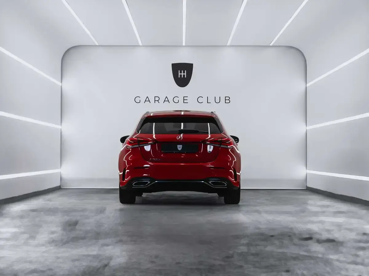 Occasion Mercedes A180 AMG line 116 PK (85 kW) 2019 Rood Sedan