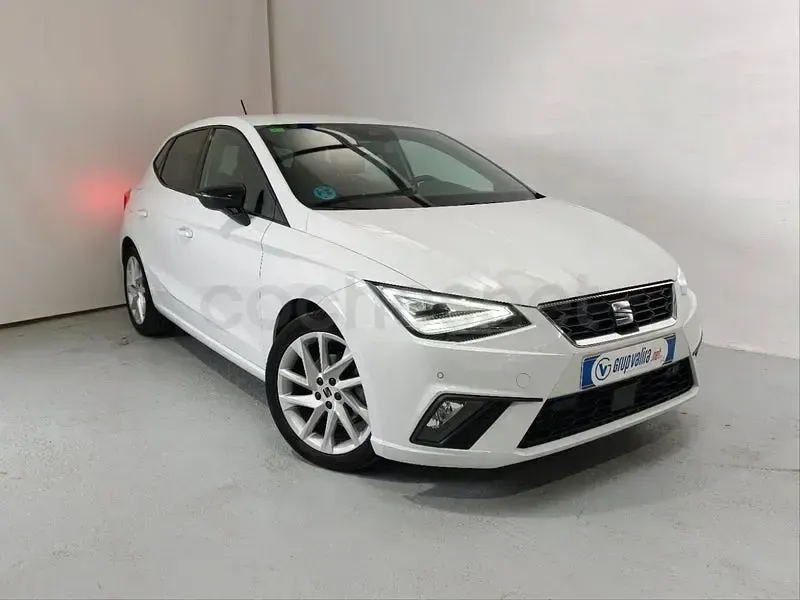 Usado Seat Ibiza FR 110 CV (80 kW) 2022 Blanco Utilitario