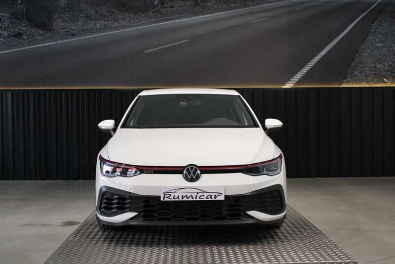Usado VW Golf VIII GTI Clubsport 300 CV (220 kW) 2021 Blanco Utilitario