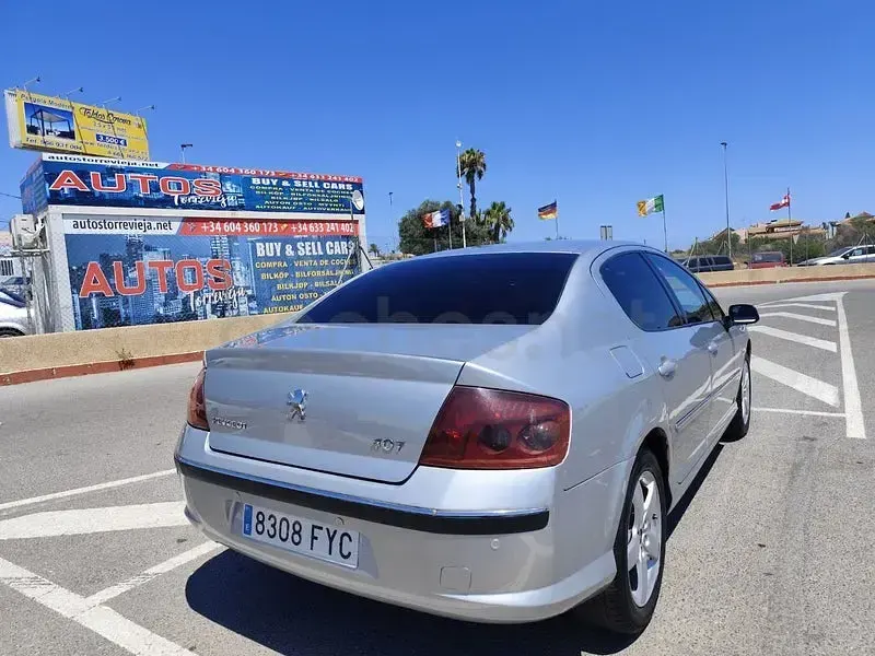 Usado Peugeot 407 Sport 136 CV (100 kW) 2007 Gris / plata Berlina