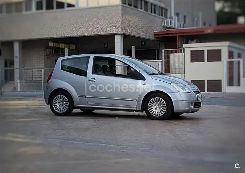 Usado Citroën C2 Furio 61 CV (44 kW) 2004 Gris / plata Utilitario