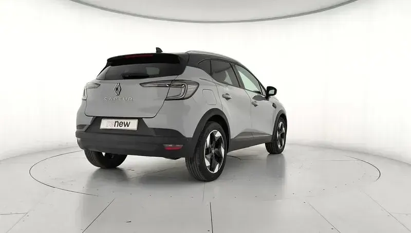 Usado Renault Captur Techno 101 CV (74 kW) 2025 Gris SUV