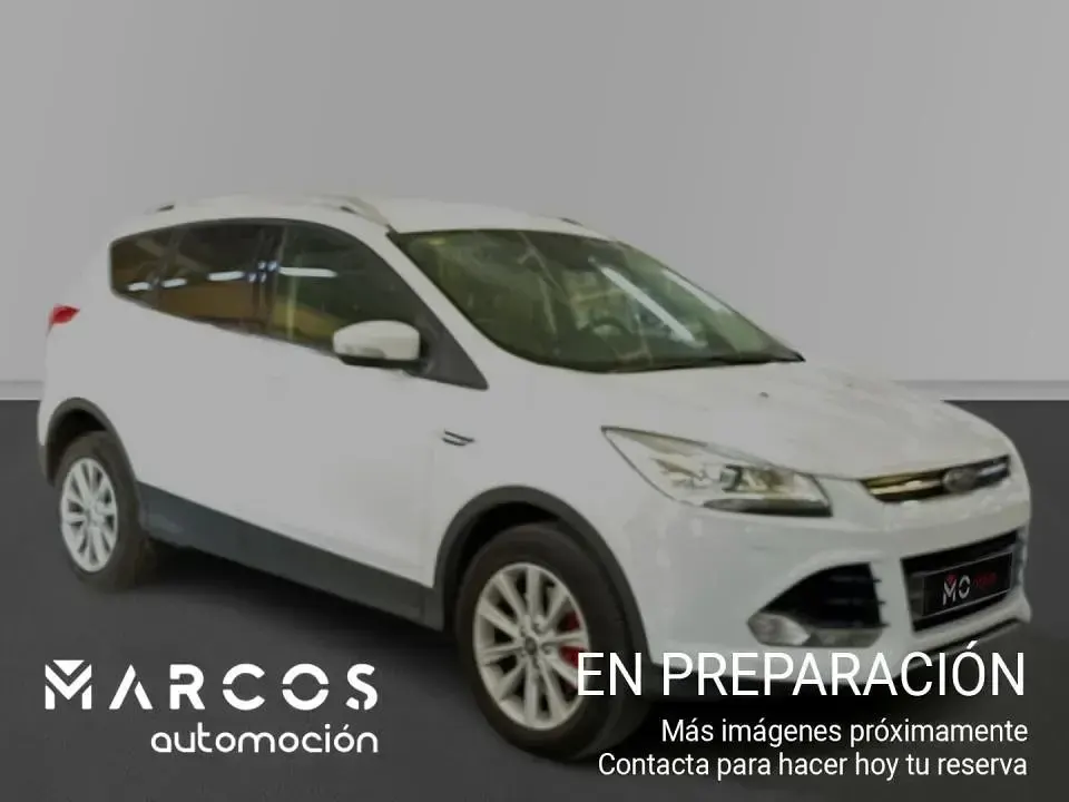 Usado Ford Kuga Titanium 120 CV (88 kW) 2016 SUV