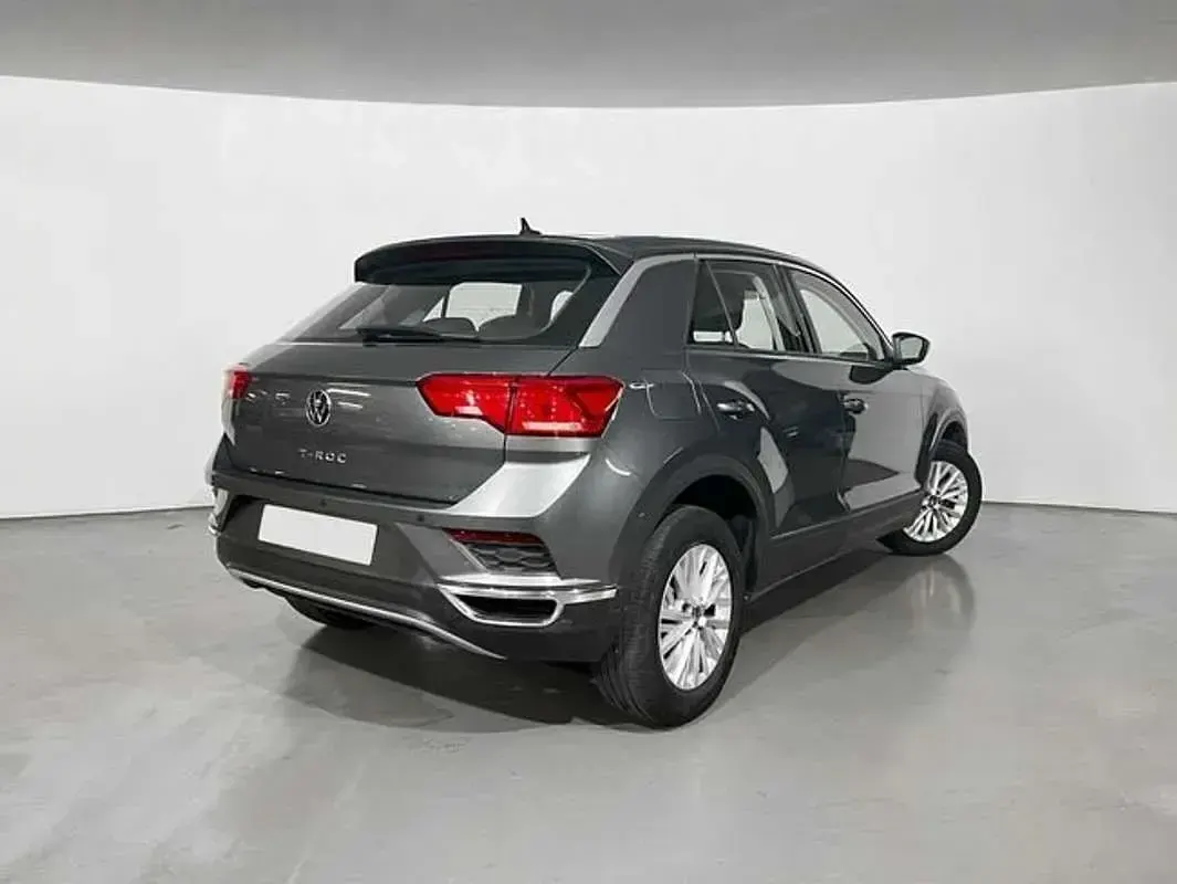 Usado VW T-Roc Edition 110 CV (80 kW) 2021 Gris SUV