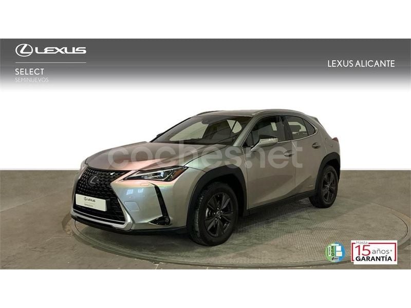 Gris / plata Usado 2020 Lexus UX Business Edition SUV | 25.490 € (Precio justo) - Imagen 1/4