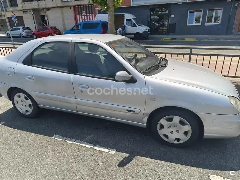 Usado Citroën Xsara 110 CV (80 kW) 2004 Gris / plata Familiar