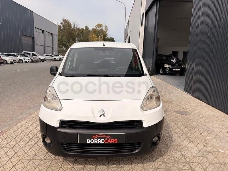 Usado Peugeot Partner Tepee Active 92 CV (67 kW) 2014 Blanco Monovolumen