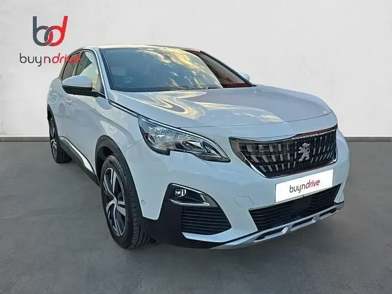 Usado Peugeot 3008 Allure 130 CV (95 kW) 2018 Blanco SUV