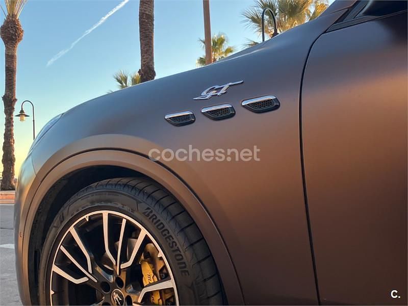 Usado Maserati Grecale GT 300 CV (220 kW) 2022 Gris / plata SUV