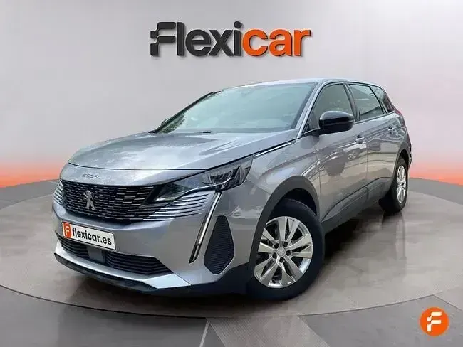 Usado Peugeot 5008 Active 136 CV (100 kW) 2024 Gris SUV
