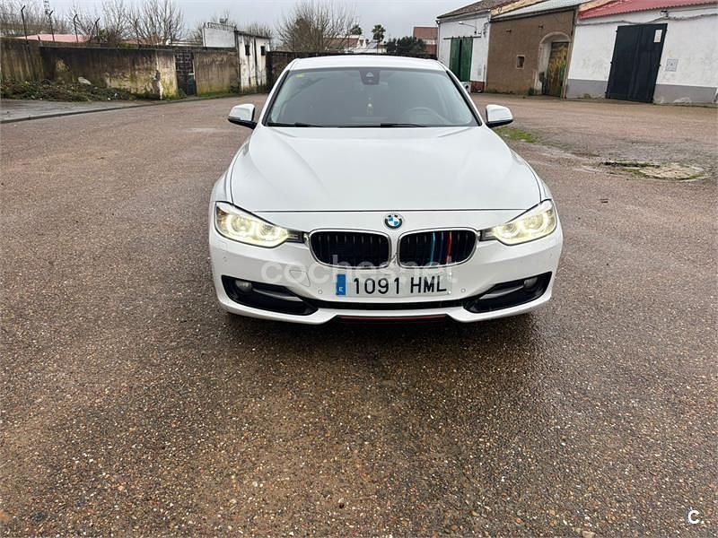 Usado BMW 320 Sport Line 184 CV (135 kW) 2012 Blanco Berlina