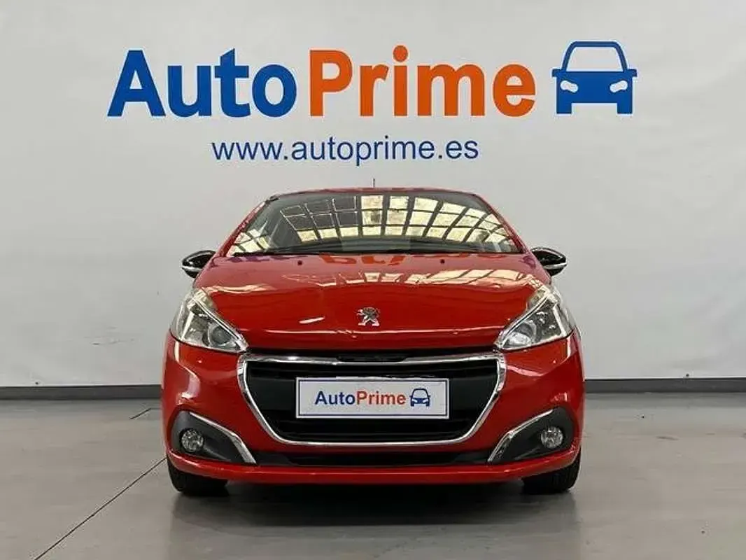 Usado Peugeot 208 Signature Sky 83 CV (61 kW) 2019 Blanco Utilitario