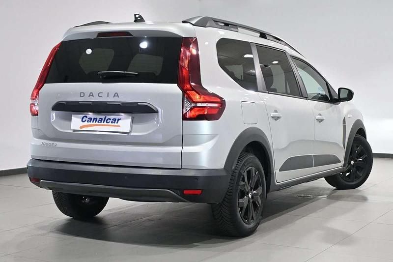 Usado Dacia Jogger Extreme 101 CV (74 kW) 2022 Gris Monovolumen