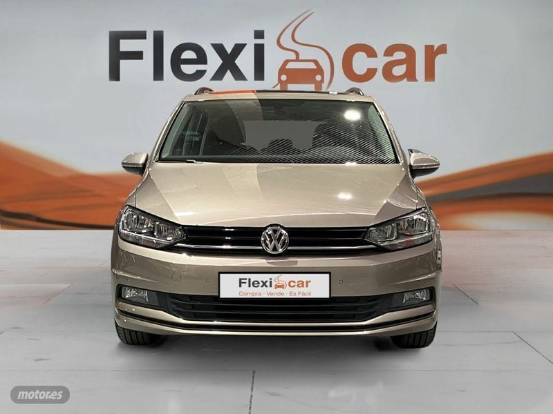 Usado VW Touran Trendline 115 CV (84 kW) 2018 Beige Monovolumen