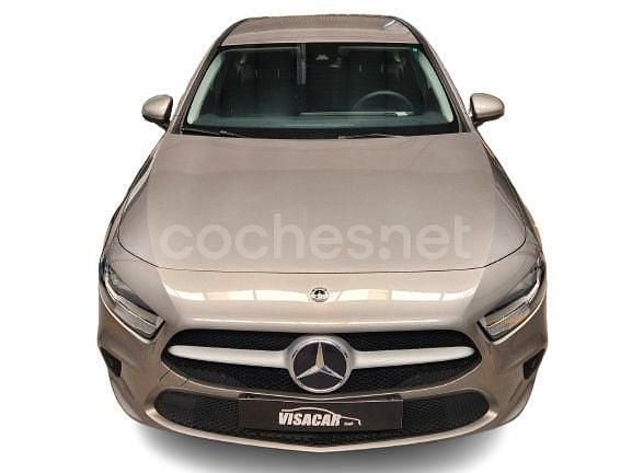 Usado Mercedes A180 116 CV (85 kW) 2020 Gris / plata Berlina