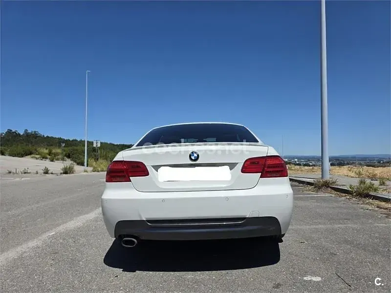 Usado BMW 320 177 CV (130 kW) 2011 Blanco Coupe