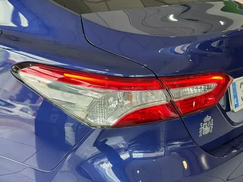 Usado Toyota Camry Advance 218 CV (160 kW) 2019 Azul Berlina