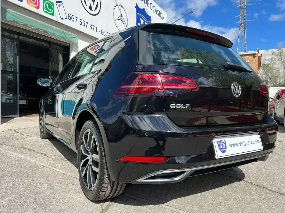 Usado VW Golf VII Sportline 150 CV (110 kW) 2019 Negro Utilitario