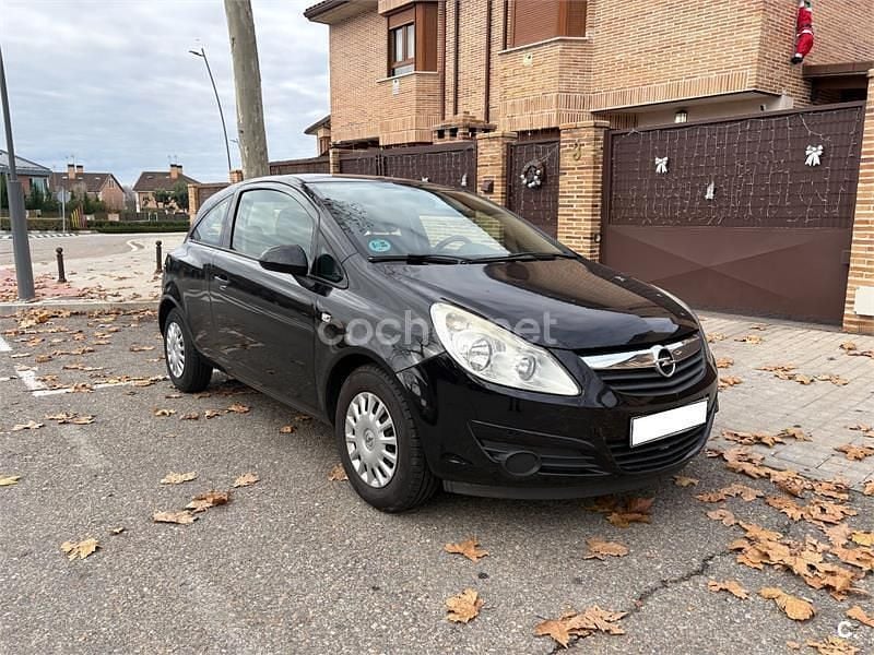 Negro Usado 2009 Opel Corsa Berlina | 2999 € (Precio justo) - Imagen 1/4