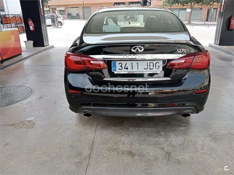 Usado Infiniti Q70 Sport Tech 320 CV (235 kW) 2015 Negro Berlina