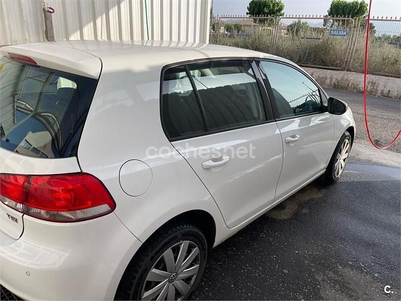 Blanco Usado 2009 VW Golf VI Advance Berlina | 7000 € (Buen precio) - Imagen 1/4