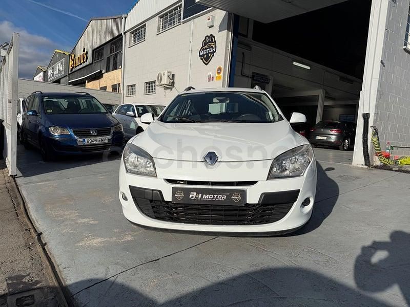 Usado Renault Mégane Dynamique 105 CV (77 kW) 2010 Blanco Berlina