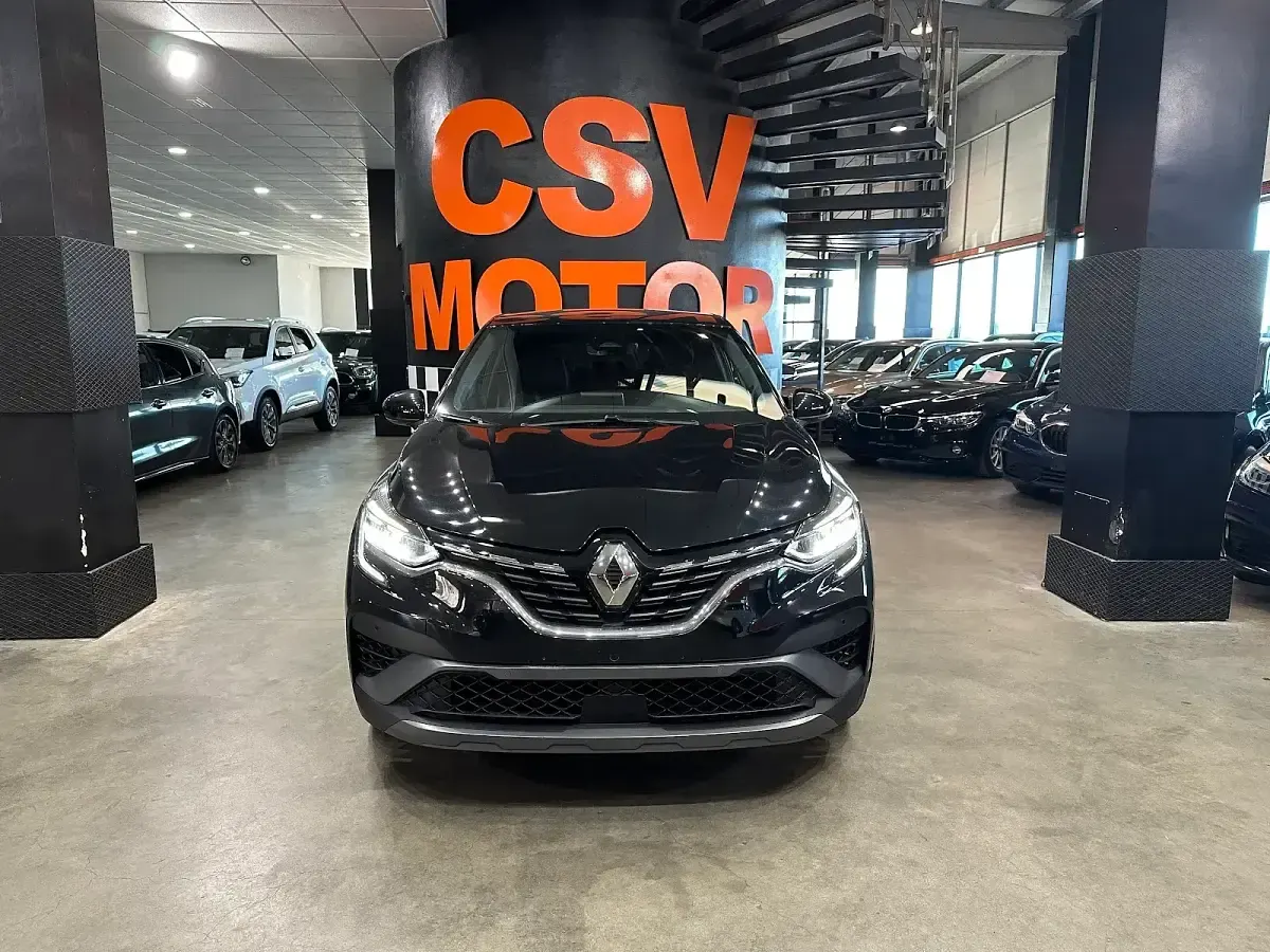 Usado Renault Captur RS Line 160 CV (117 kW) 2022 Negro SUV