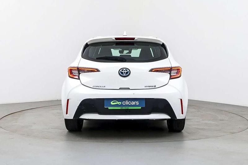 Usado Toyota Corolla Active 98 CV (72 kW) 2021 Blanco Berlina