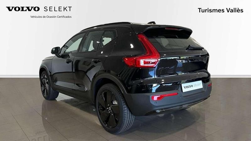 Usado Volvo XC40 197 CV (144 kW) 2024 Negro SUV