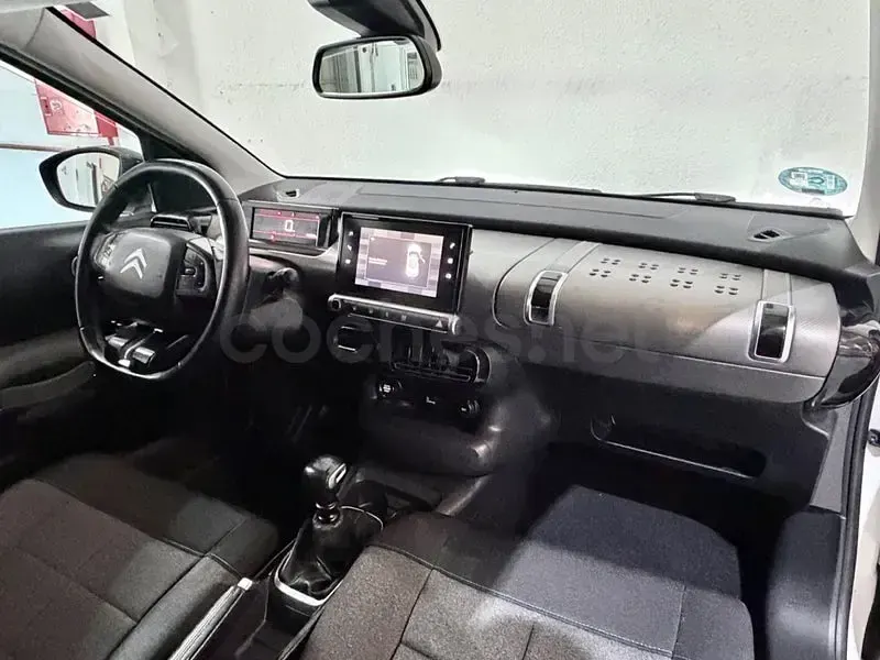 Usado Citroën C4 Cactus Shine 102 CV (75 kW) 2020 Blanco Utilitario