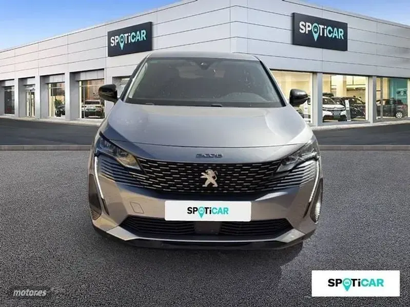 Usado Peugeot 3008 Allure 130 CV (95 kW) 2022 Gris SUV