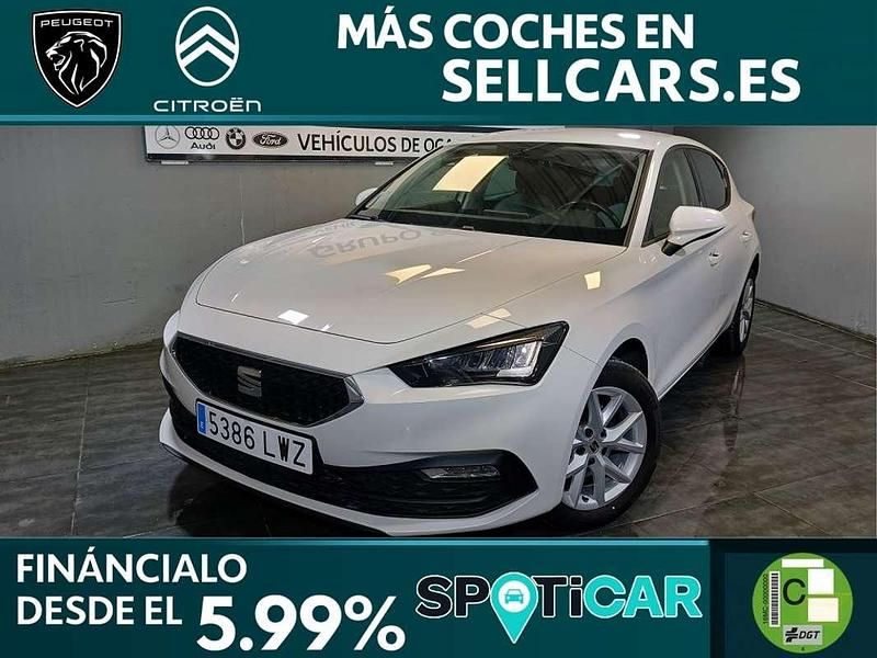 Usado Seat Leon Style 131 CV (96 kW) 2022 Blanco Utilitario