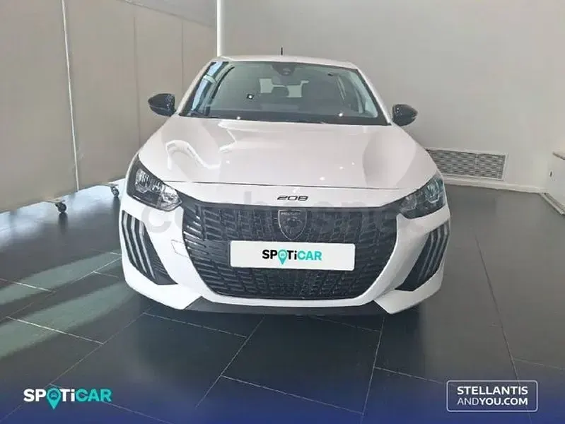 Usado Peugeot 208 Style 100 CV (73 kW) 2025 Blanco Utilitario