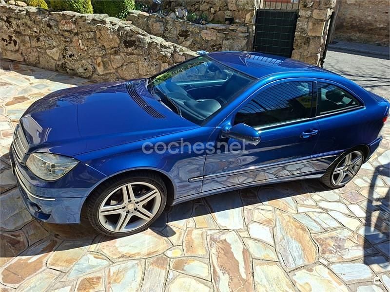 Käytetty Mercedes CLC200 122 HP (89 kW) 2009 Sininen Viistoperä