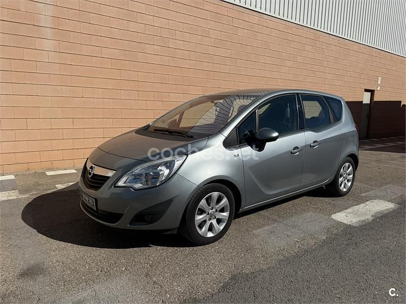 Gris / plata Usado 2012 Opel Meriva Selective Monovolumen | 4800 € (Super precio) - Imagen 1/4