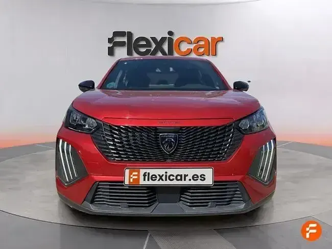 Usado Peugeot 2008 Active 100 CV (73 kW) 2023 Rojo SUV