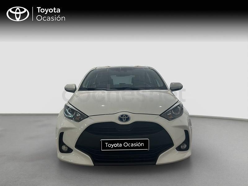 Usado Toyota Yaris Hybrid Active 116 CV (85 kW) 2022 Blanco Berlina