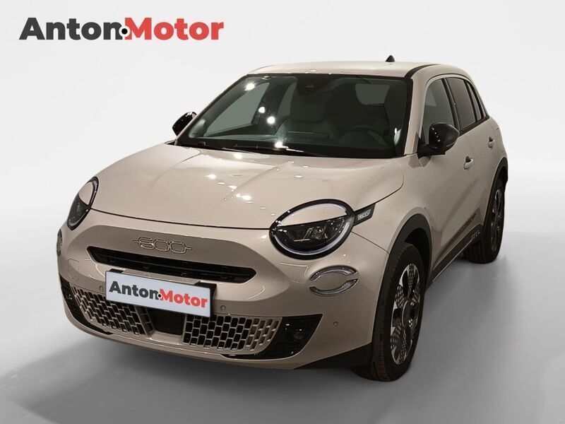 Blanco Usado 2024 Fiat 600 La Prima SUV | 30.990 € - Imagen 1/4