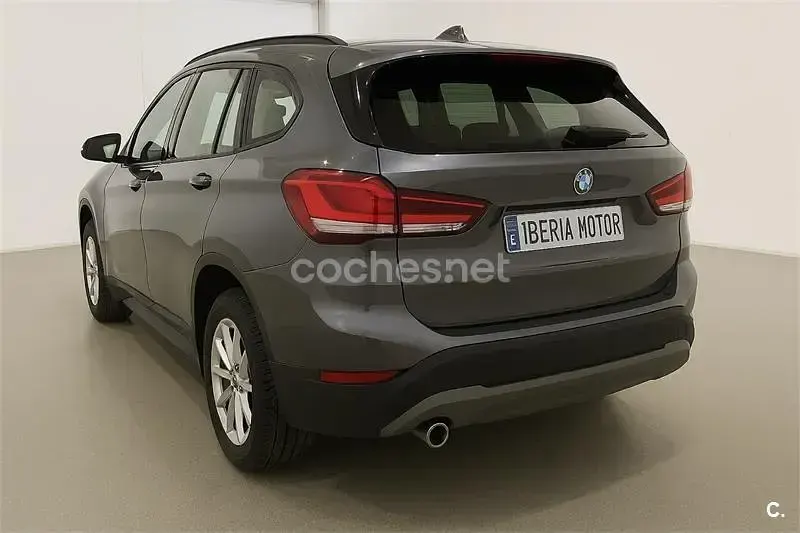 Usado BMW X1 116 CV (85 kW) 2022 Gris / plata SUV